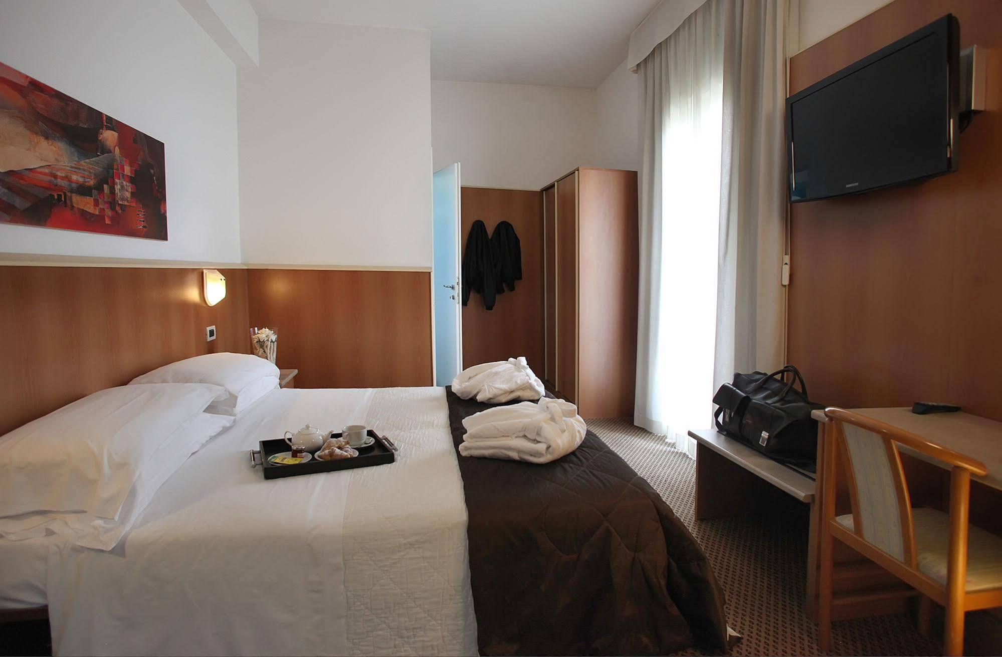 Hotel Principe Di Piemonte 3*